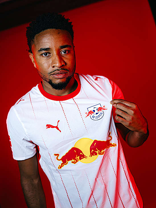 RB Leipzig Shop: RBL New Era Dynamic Bull Cap Youth | only here at